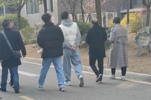 网络热门吃瓜事件,揭秘近期热门吃瓜事件背后的真相