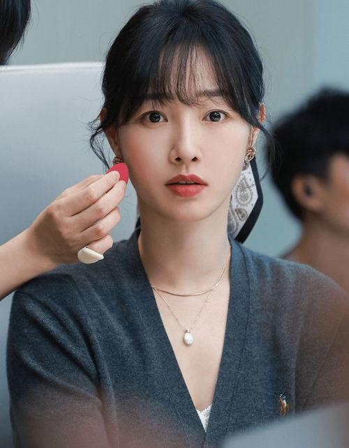 现在有哪些明星青岛,璀璨星光下的城市传奇